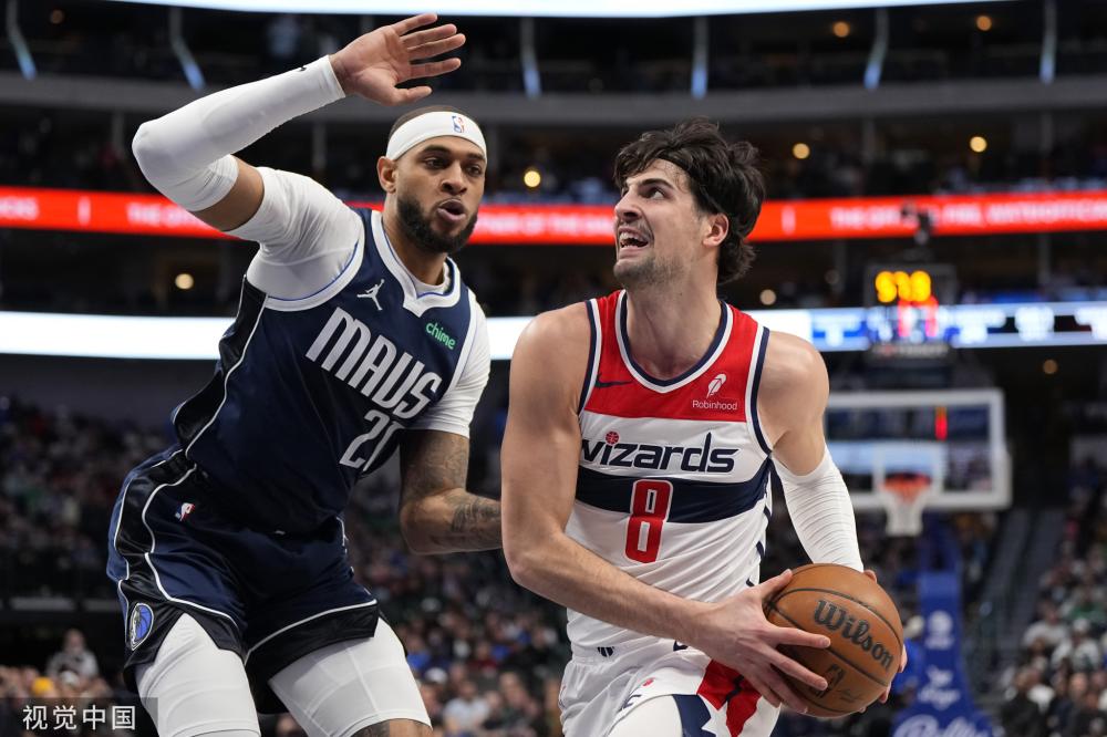 卫的背后有 卫的背后有